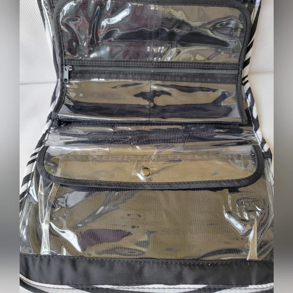 NEW - COSMETIC &‎ JEWELRY TRAVEL CONTAINER